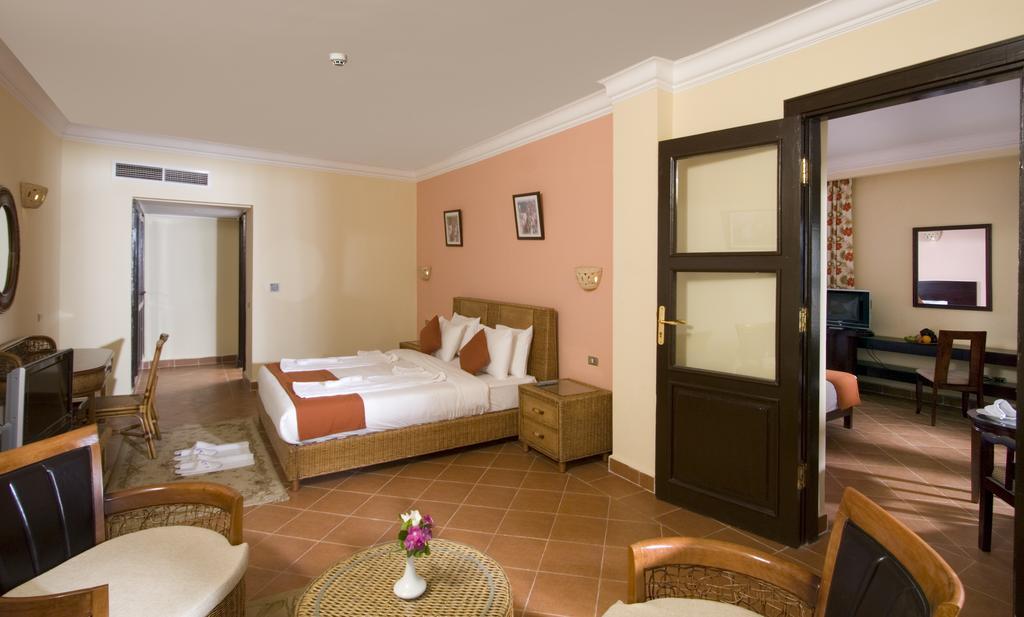 Aquamarine Sun Flower Resort Taba Room photo